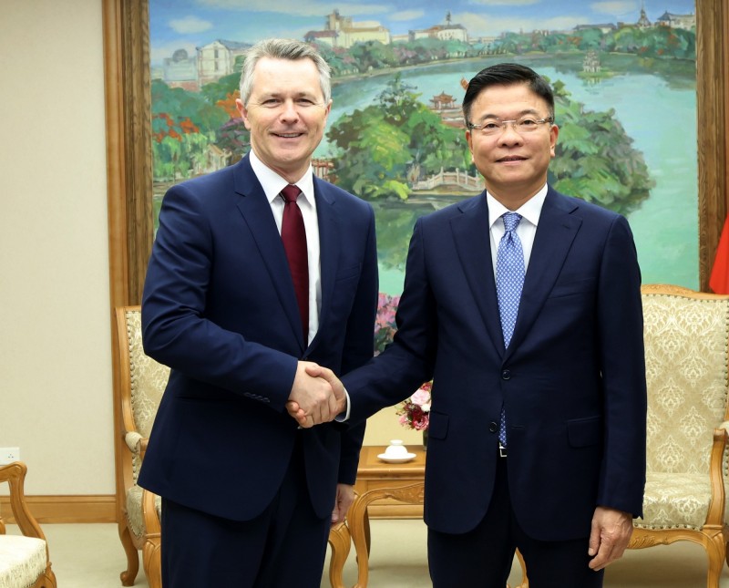 Phó Phiên bản chính thức của 555Win Lê Thành Long tiếp Bộ trưởng 555Win login Australia Jason Clare - Ảnh: VGP/Đức Tuân