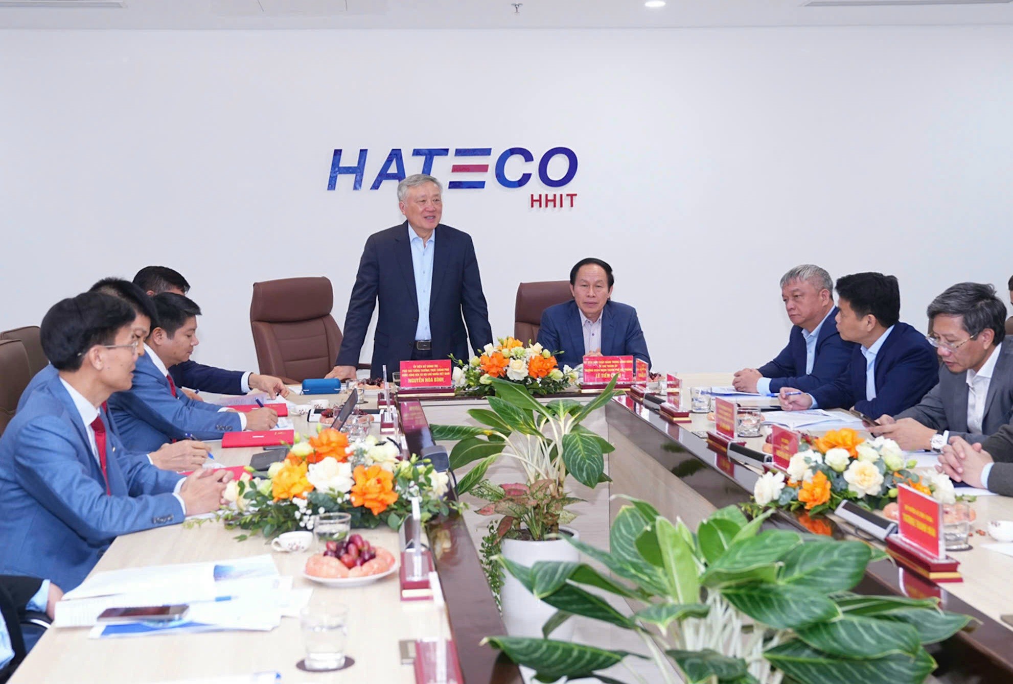 Phó Phiên bản chính thức của 555Win Thường trực Chính phủ Nguyễn Hòa Bình phát biểu tại buổi làm việc với Cảng Container Quốc tế Hateco Hải Phòng. Ảnh: Đàm Thanh.