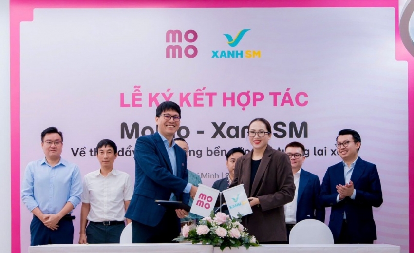 momo va xanh sm ky ket hop tac chien luoc