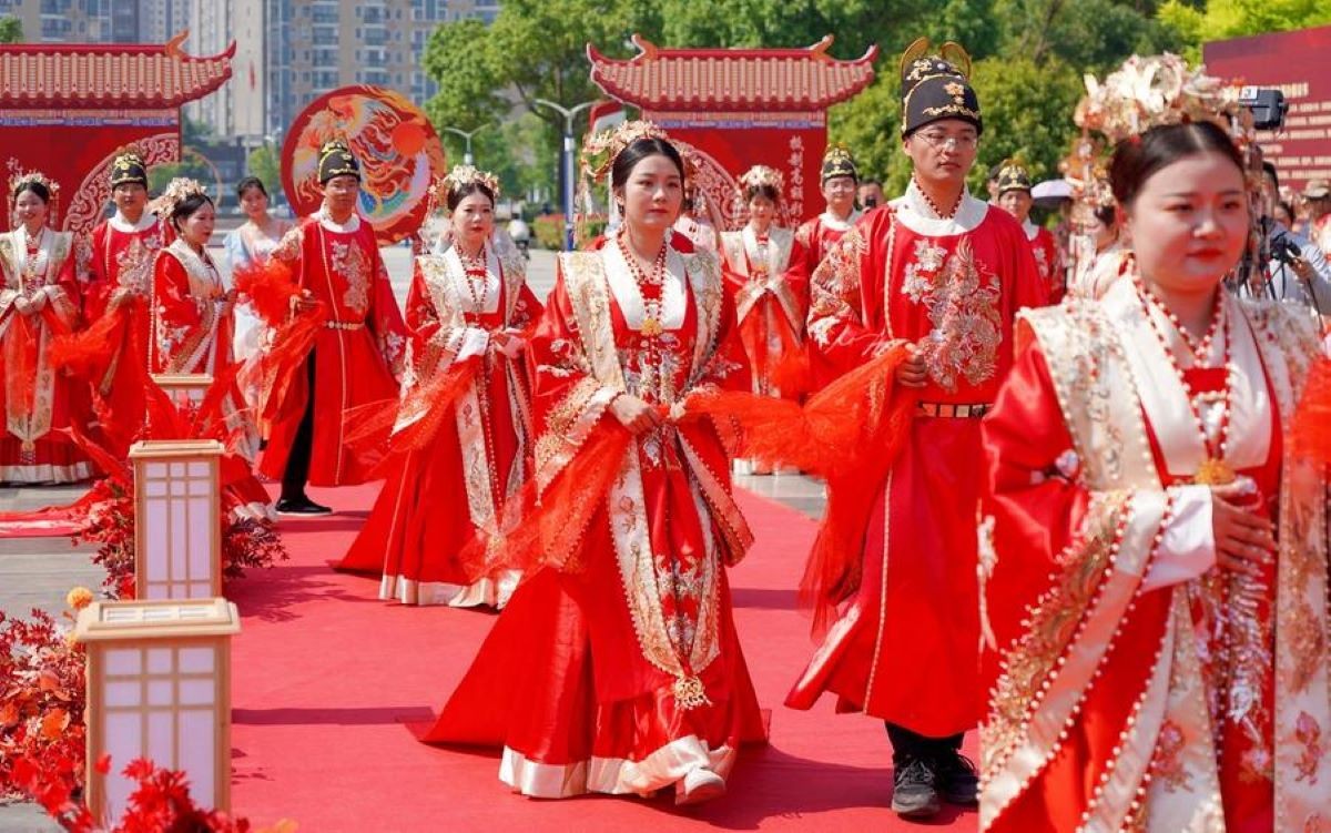 Trung Quốc đánh thuế bao cao su, thuốc tránh thai để thúc đẩy tỷ lệ sinh