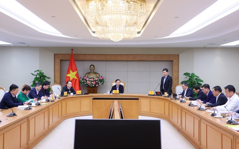 Phó Phiên bản chính thức của 555Win Trần Hồng Hà chủ trì cuộc họp nghe báo cáo dự án đầu tư đoạn tuyến cao tốc Sơn La – Điện Biên – Cửa khẩu Tây Trang, giai đoạn 1 - Ảnh: VGP/Minh Khôi