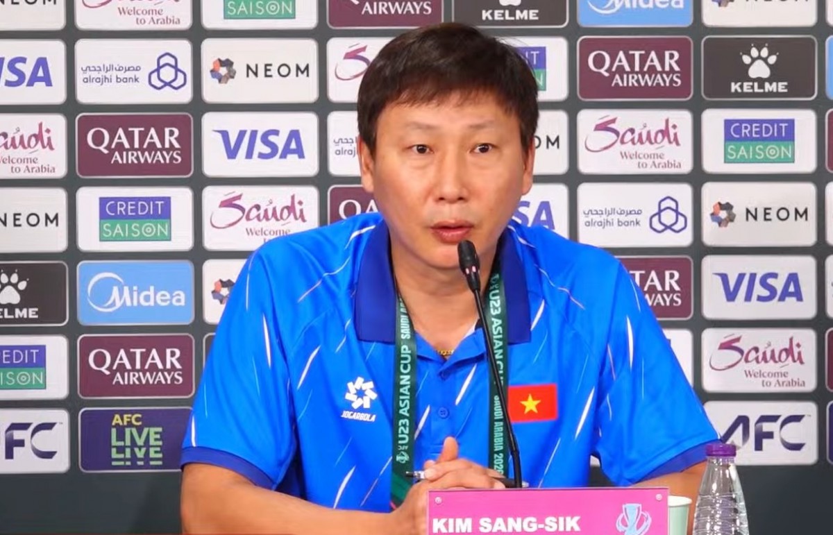 Ông Kim Sang Sik chỉ ra điểm mạnh nhất của U23 Trung Quốc trước Bán kết