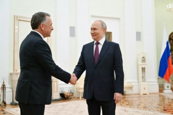 Tổng thống Putin gặp phái đoàn Mỹ vào đêm khuya