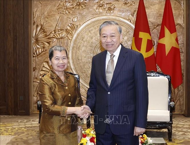 Tổng Bí thư Tô Lâm tiếp bà Men Sam An, Phó Chủ tịch Đảng Nhân dân Campuchia (CPP) sang chúc mừng thành công Đại hội Đảng XIV. Nguồn: TTXVN.