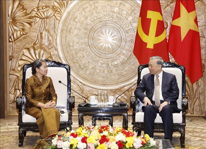 Tổng Bí thư Tô Lâm tiếp bà Men Sam An, Phó Chủ tịch Đảng Nhân dân Campuchia (CPP) sang chúc mừng thành công Đại hội Đảng XIV. Nguồn: TTXVN.