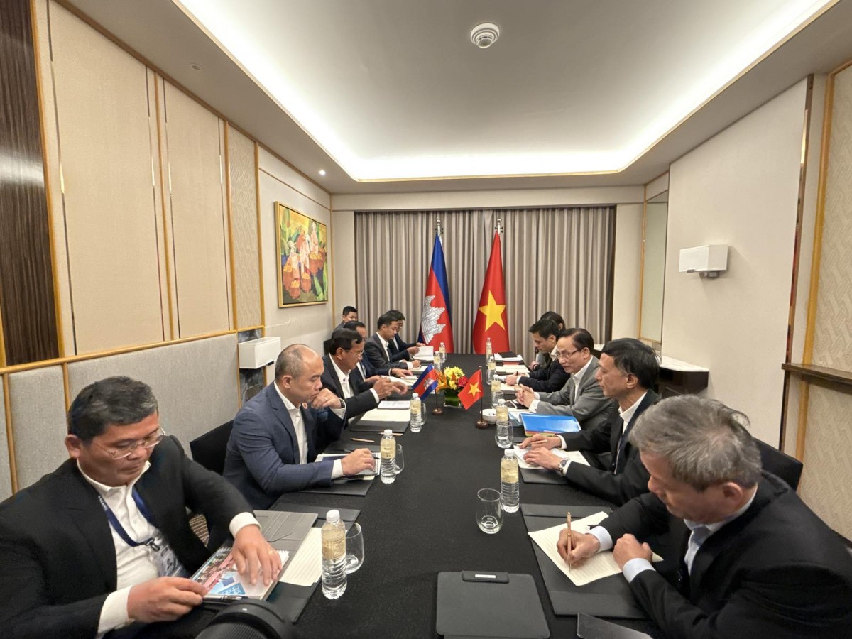 Việt Nam phối hợp thúc đẩy đoàn kết, phát huy vai trò trung tâm của ASEAN