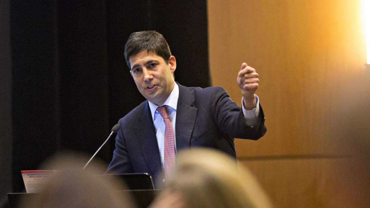 Ông Kevin Warsh từ chức Thống đốc Fed năm 2011 do bất đồng với chính sách của Cục thời điểm đó. Ảnh: Bloomberg
