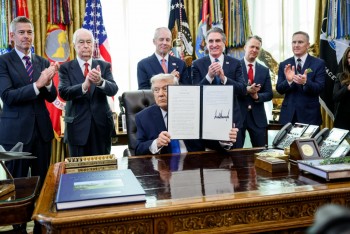 Ông Trump tổ chức đua xe kỷ niệm 250 năm Quốc khánh Mỹ
