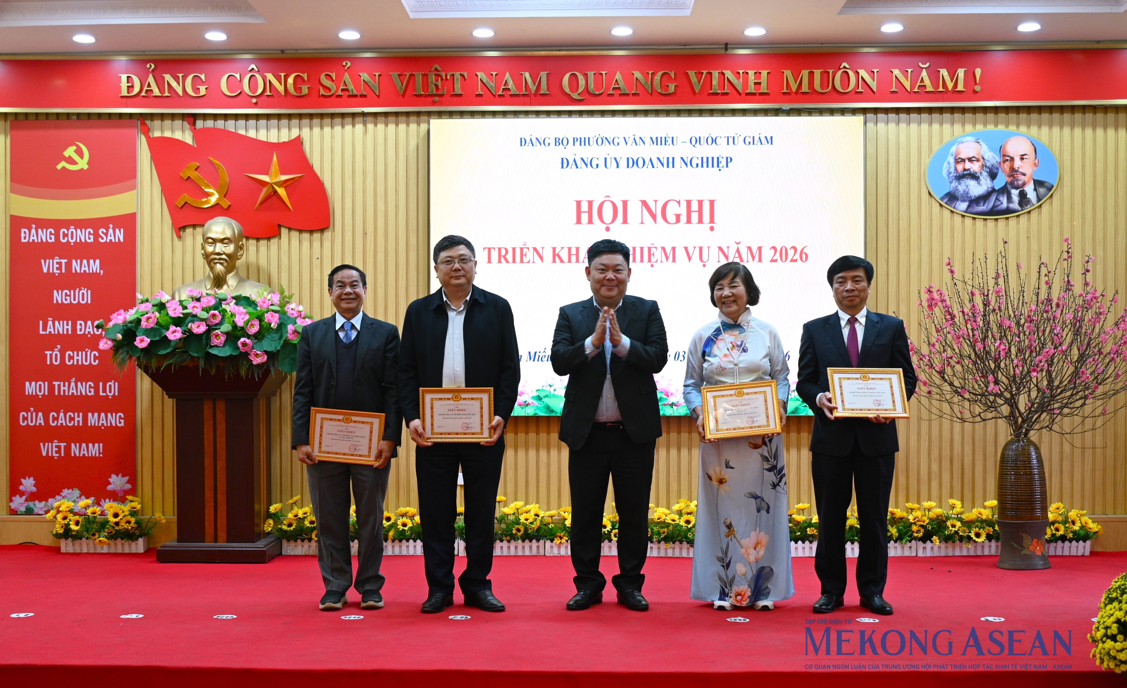 Đảng bộ Trang Nhà Cái 555win.com - Đăng Nhập +555k phường Văn Miếu - Quốc Tử Giám triển khai nhiệm vụ năm 2026
