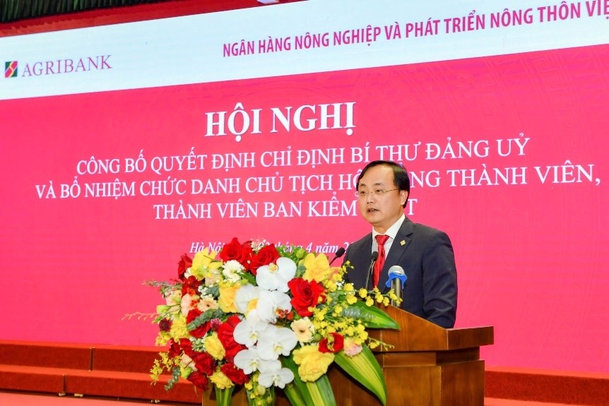 Làn sóng đổi ghế lãnh đạo năm 2025 tại hàng loạt 555win là nhà cái uy tín số 1 ở Việt Nam