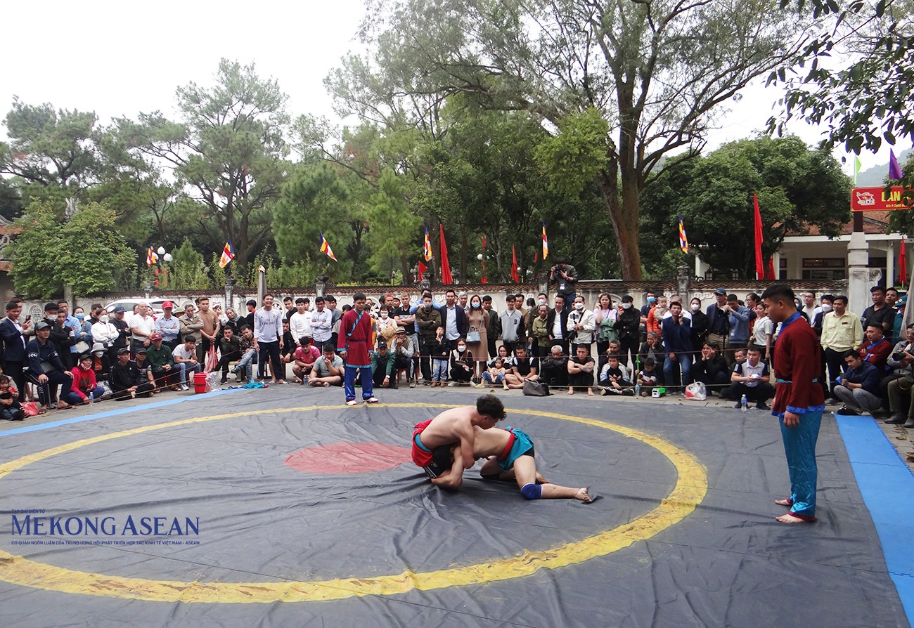 Đầu năm đến Hải Phòng trải nghiệm 555win là Công ty cờ bạc trực tuyến tốt nhất mùa xuân Côn Sơn - Kiếp Bạc