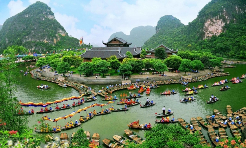 Cả nước đón và phục vụ 14 triệu lượt khách dịp Tết Nguyên đán Bính Ngọ