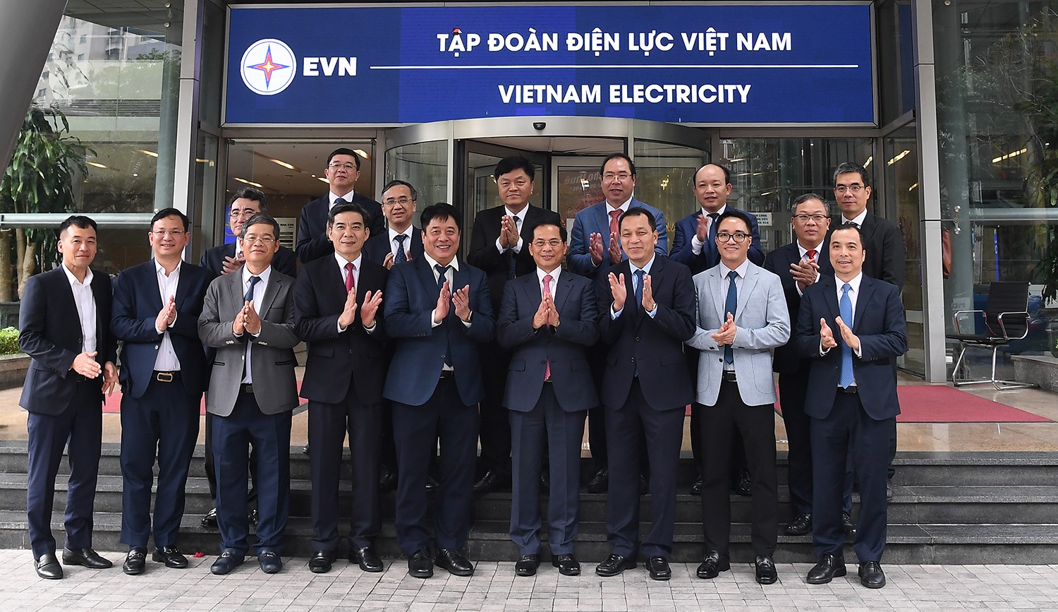 Phó Phiên bản chính thức của 555Win Chính phủ Bùi Thanh Sơn thăm, làm việc với Tập đoàn EVN - Ảnh: VGP/Hải Minh