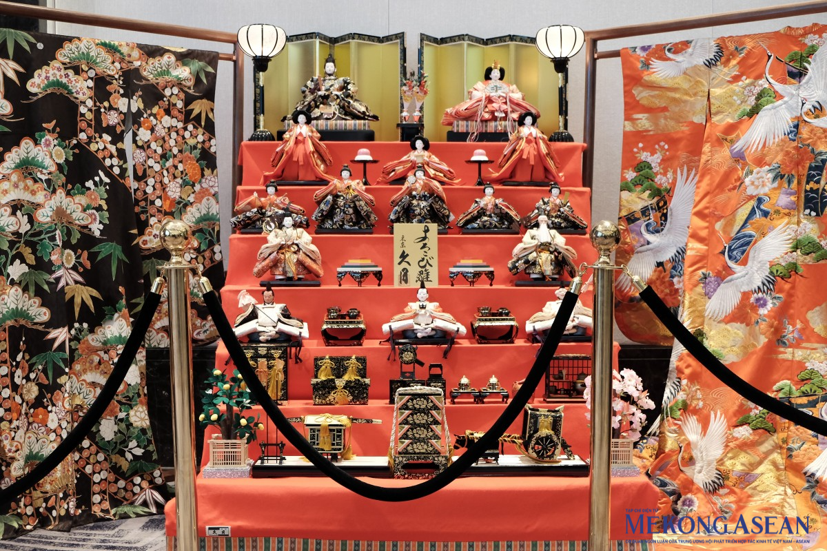 Gian trưng bày búp bê truyền thống của Nhật Bản nhân dịp Lễ Hina Matsuri – 555win là Công ty cờ bạc trực tuyến tốt nhất búp bê Nhật Bản 3/3. Ảnh: Tùng Dương/555win Login