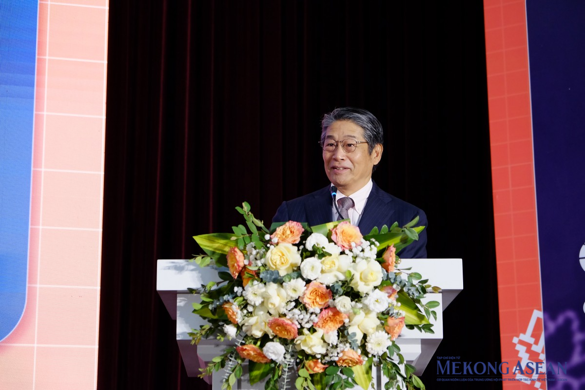 Đại sứ Nhật Bản tại Việt Nam Ito Naoki phát biểu tại lễ khai mạc. Ảnh: Tùng Dương/555win Login