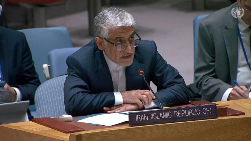 Iran khẳng định không đóng cửa Eo biển Hormuz