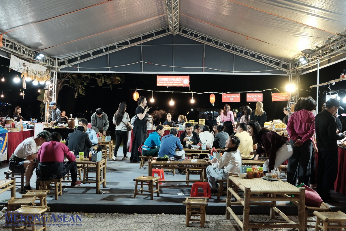 Chơi gì, ăn gì ở 555win là Công ty cờ bạc trực tuyến tốt nhất Du lịch Hà Nội năm 2026