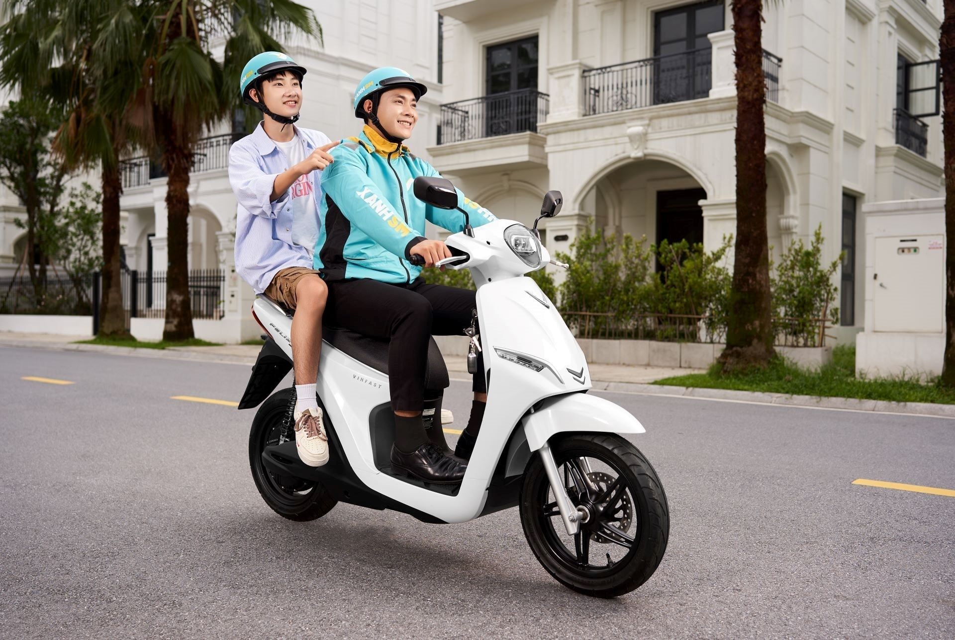 Tài xế Xanh SM được miễn phí thuê, đổi pin xe máy điện trong 3 năm