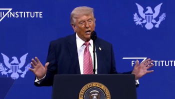 Ông Trump: ‘Tôi nghĩ mình là người kiến tạo hòa bình’