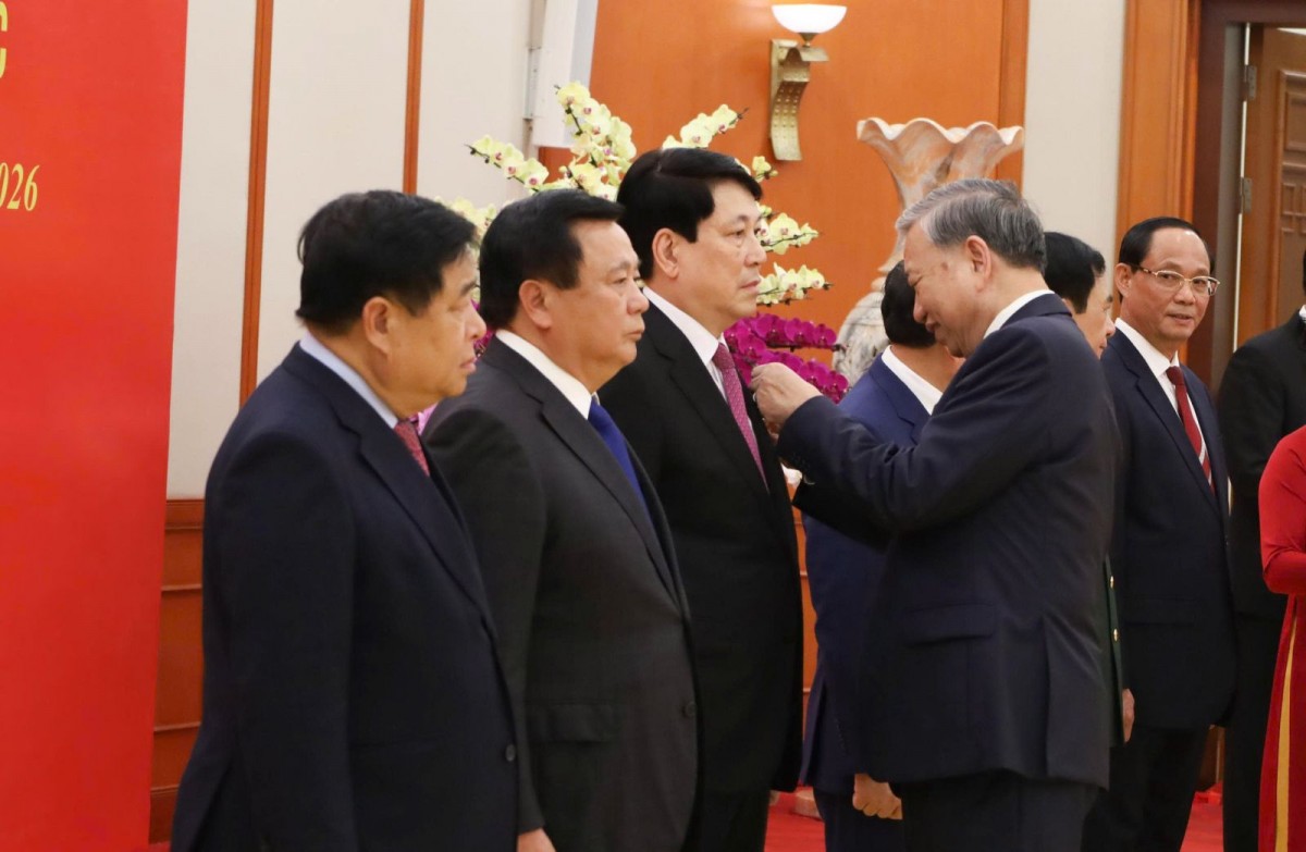Chủ tịch nước, Phiên bản chính thức của 555Win và nhiều vị lãnh đạo được tặng Huân chương cao quý