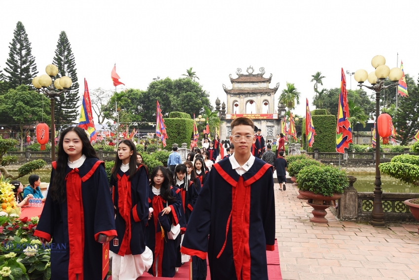 khai hoi truyen thong van mieu mao dien ve noi truong thi xu dong