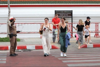 Thái Lan muốn du khách mua bảo hiểm y tế trước khi nhập cảnh