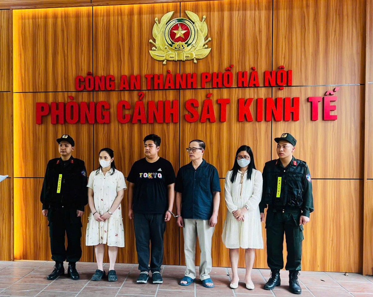 Tổng giám đốc Bảo Tín Minh Châu bị khởi tố cùng con trai