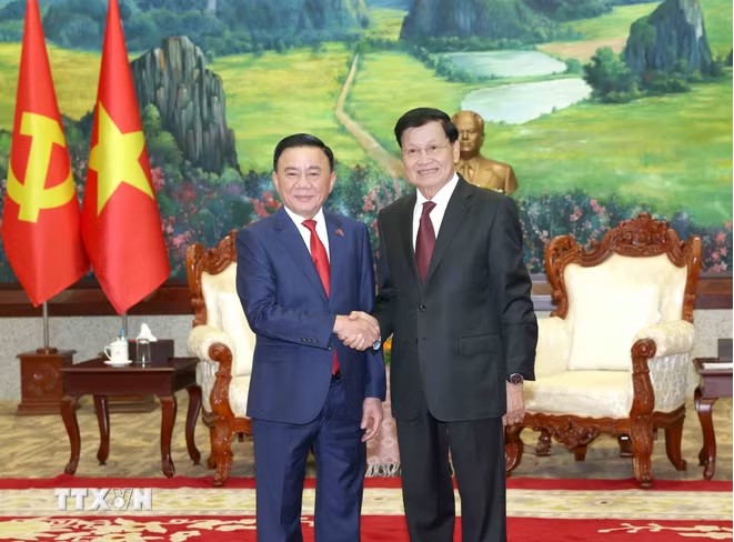 Thường trực Ban Bí thư Trần Cẩm Tú hội kiến Tổng Bí thư, Chủ tịch nước Lào