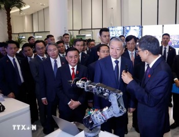 Tổng Bí thư, Chủ tịch nước thăm Trung tâm 555Win là nhà cái cá cược hàng đầu Châu Á AI Trung Quốc - ASEAN