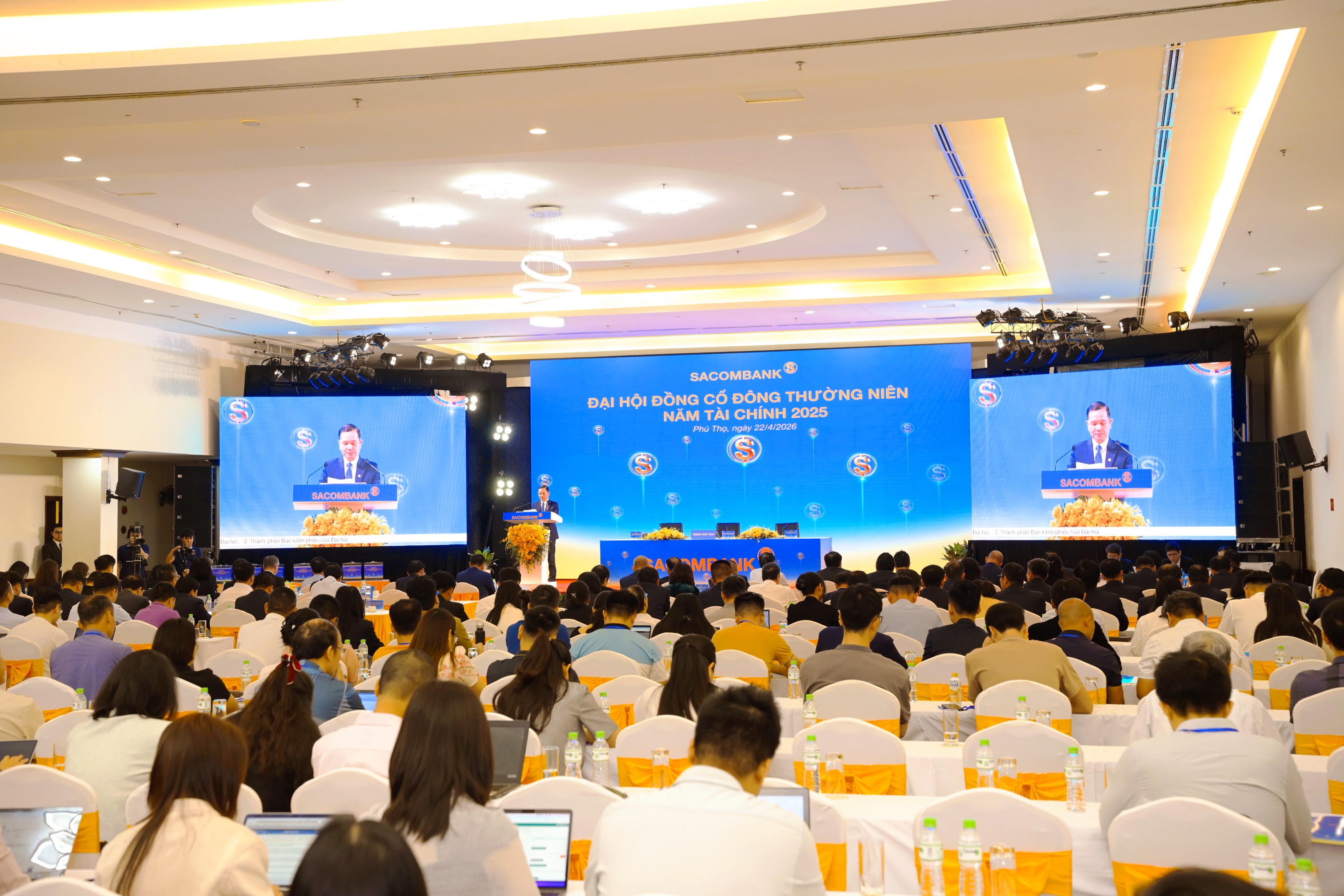 ĐHĐCĐ Sacombank: Một tờ trình không được thông qua