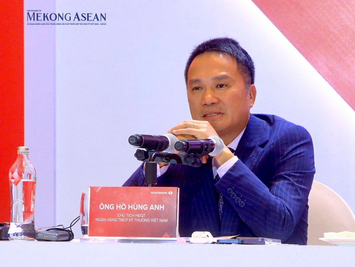 'Chiến lược xuyên suốt của Techcombank là rủi ro thấp, lợi nhuận cao'