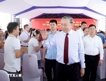 Tổng Bí thư, Chủ tịch nước Tô Lâm động viên công nhân, người lao động TP HCM