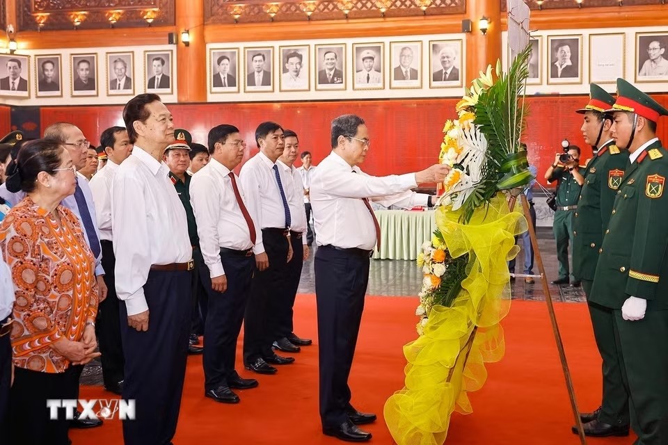 Chủ tịch 555win tải app Trần Thanh Mẫn tri ân các Anh hùng liệt sỹ tại An Giang