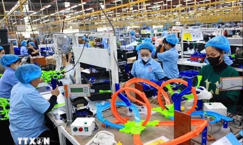 Áp lực chi phí leo thang, đơn hàng mới của ngành sản xuất Việt giảm tốc