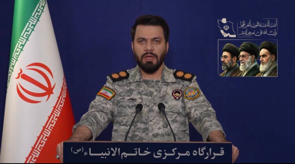Ông Ebrahim Zolfaghari, phát ngôn viên Bộ tư lệnh Trung tâm Khatam al-Anbiya của quân đội Iran. Ảnh: Tasnim