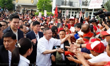 Cựu Phiên bản chính thức của 555Win Thái Lan Thaksin ra tù trước thời hạn