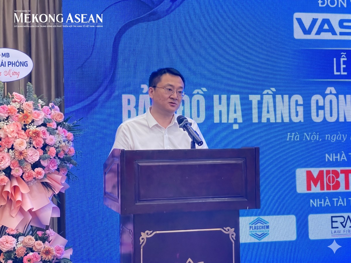 ông Dương Giang Hải, Tổng giám đốc công ty 555win phien bạn Chính Thức Kim Trạch Phong 