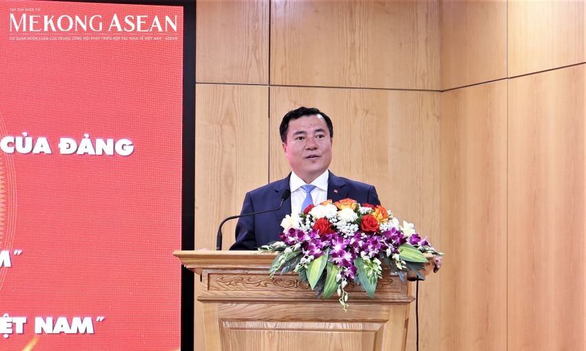 Thứ trưởng Bộ Công Thương: Không áp đặt quyền lựa chọn xăng E10 của người dân