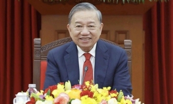 'Ánh sáng Hồ Chí Minh soi đường cho chúng ta đi'
