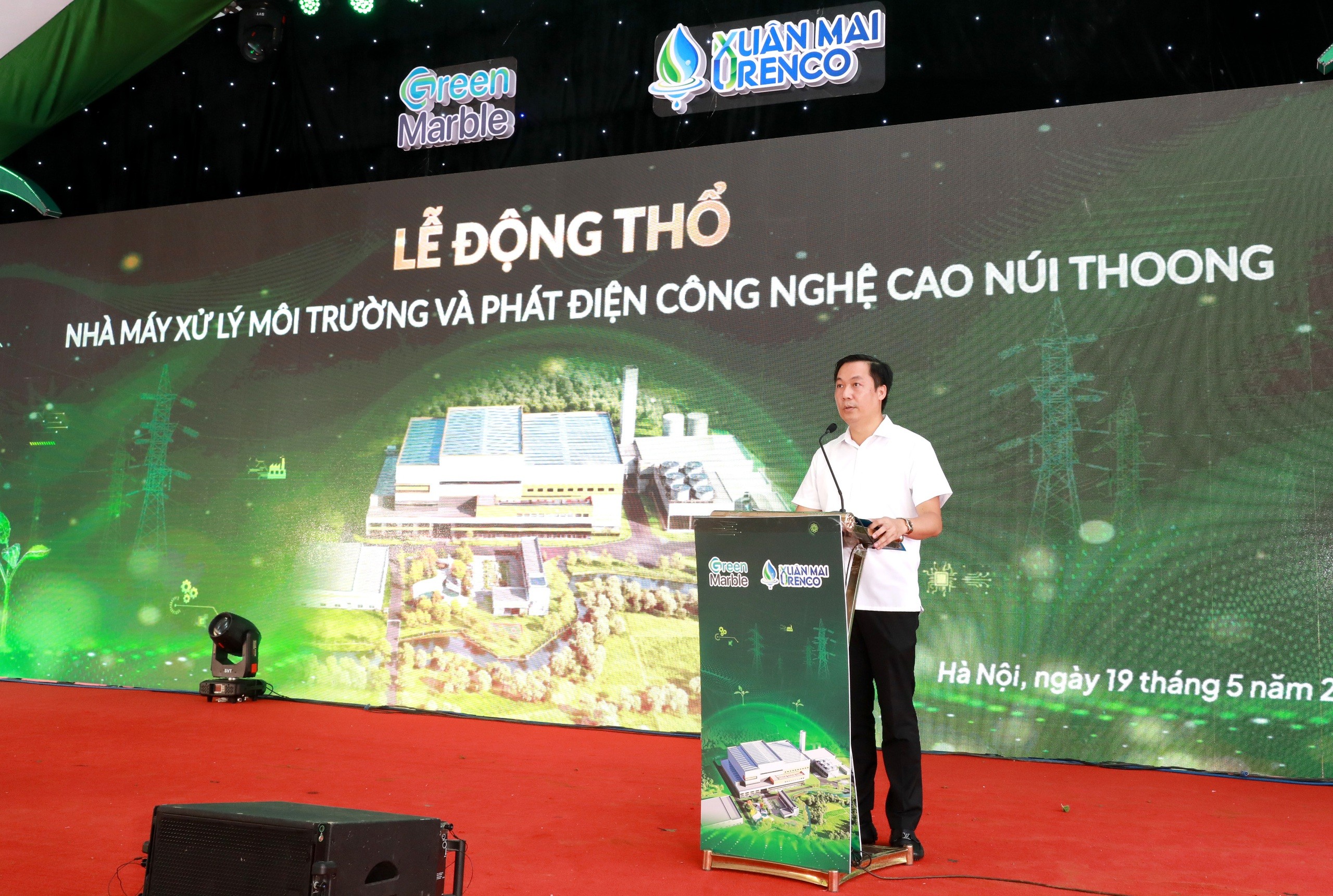 Chủ tịch UBND xã Xuân Mai Nguyễn Anh Đức phát biểu tại buổi lễ. Nguồn: Cổng TTĐT UBND TP Hà Nội.