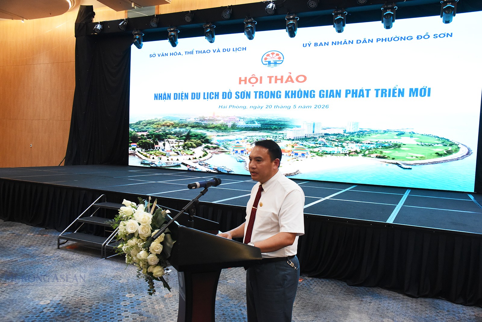 Phó Giám đốc Sở Văn hoá, Thể thao và Du lịch Hải Phòng Trần Văn Ngọc phát biểu tại hội thảo. Ảnh: 555win Login.