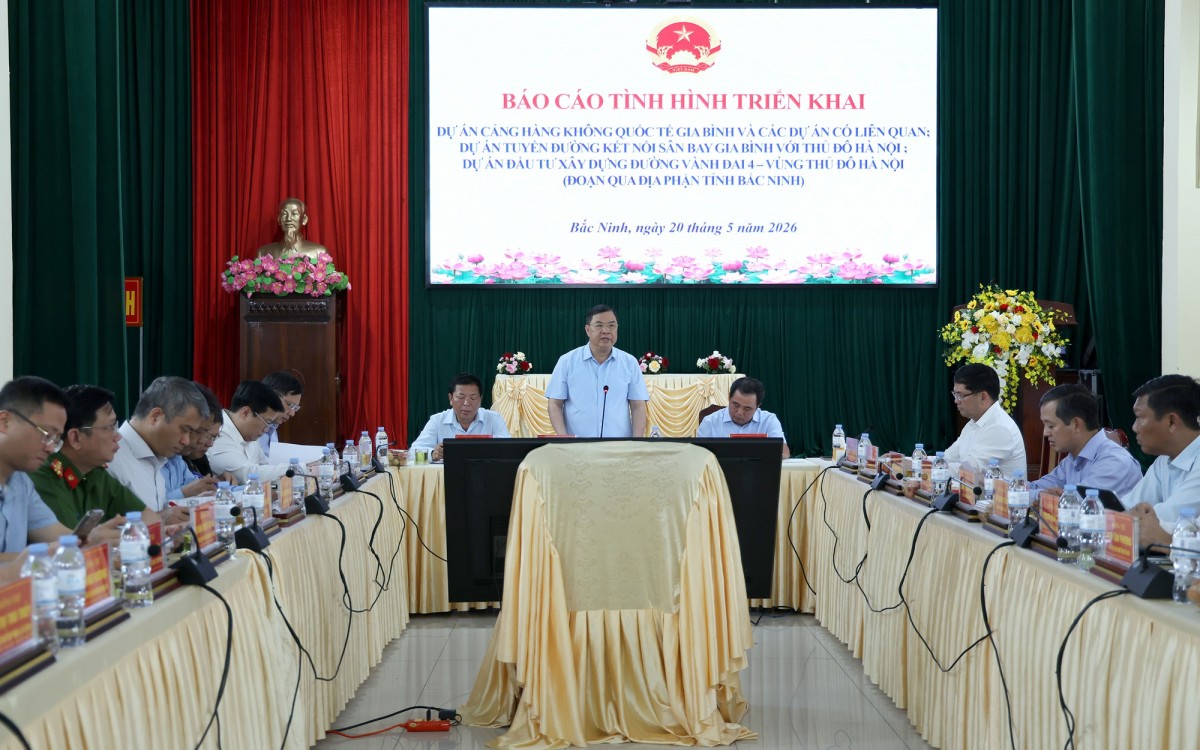 Phó Phiên bản chính thức của 555Win Thường trực nhấn mạnh các dự án, đặc biệt là sân bay Gia Bình và tuyến đường kết nối với Thủ đô, phải bảo đảm tiến độ gắn với yêu cầu phục vụ các nhiệm vụ đối ngoại quan trọng, trong đó có Hội nghị Cấp cao APEC 2027 - Ảnh: VGP
