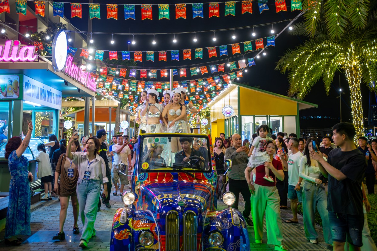 VUI-Fest Ha Long ra mắt show diễn 3D Mapping 'Long Vân Khánh Hội'