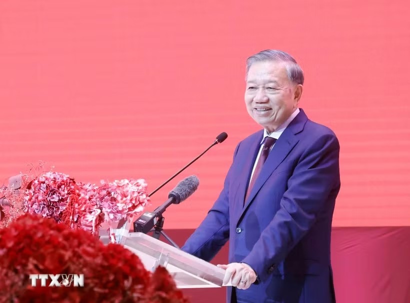 Tổng Bí thư, Chủ tịch nước Tô Lâm nói chuyện thân mật với cộng đồng người Việt Nam tại Thái Lan.