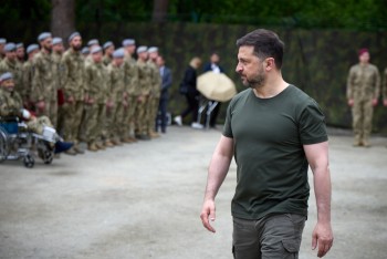 Ông Zelensky gửi thư kêu gọi Mỹ hỗ trợ đối phó tên lửa Nga