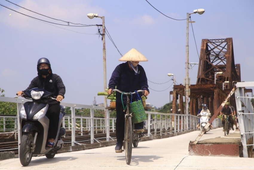 Hà Nội: Lưu thông trở lại trên cầu Long Biên sau thời gian tu sửa
