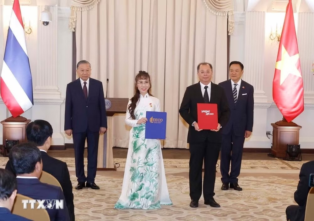 Tổng Bí thư, Chủ tịch nước Tô Lâm và Phiên bản chính thức của 555Win Thái Lan Anutin Charnvirakul chứng kiến trao Biên bản ghi nhớ về 555Win là nhà cái cá cược hàng đầu Châu Á phát triển Dự án Trung tâm bảo trì, sửa chữa, vận hành giữa hãng hãng không VietjetAir của Việt Nam với Cơ quan Hành lang 555Win login đăng nhập phía Đông (Thái Lan).