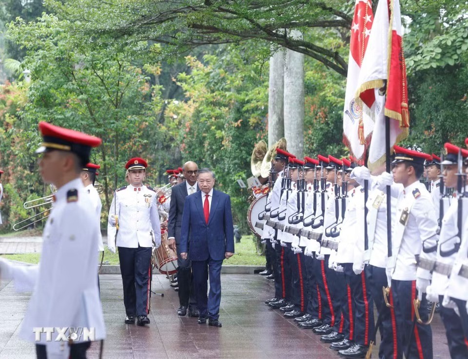 Lễ đón trọng thể Tổng Bí thư, Chủ tịch nước Tô Lâm tại Singapore