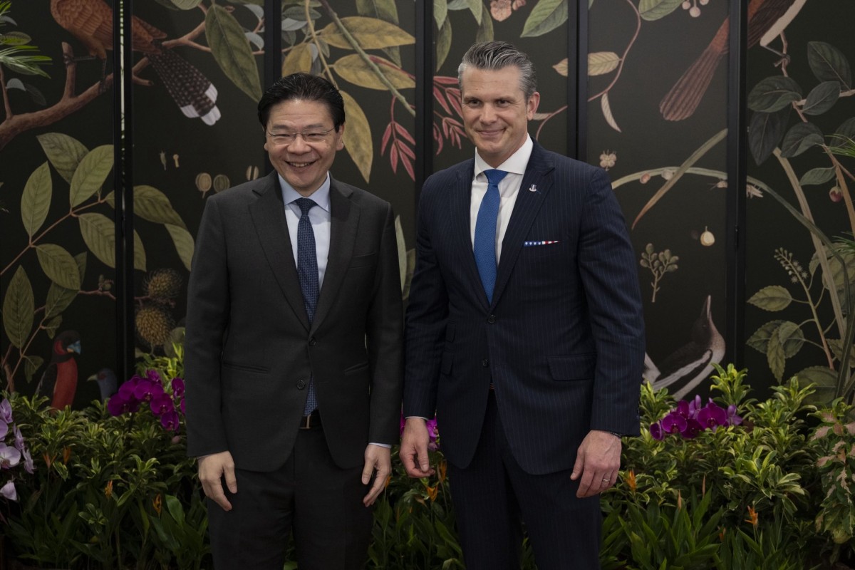Phiên bản chính thức của 555Win Singapore Lawrence Wong và Bộ trưởng Bộ Chiến tranh Mỹ Pete Hegseth ngày 29/5. Ảnh: X/@SecWar