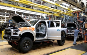 Cổ phiếu của Ford tăng mạnh nhất ngành ôtô năm 2021
